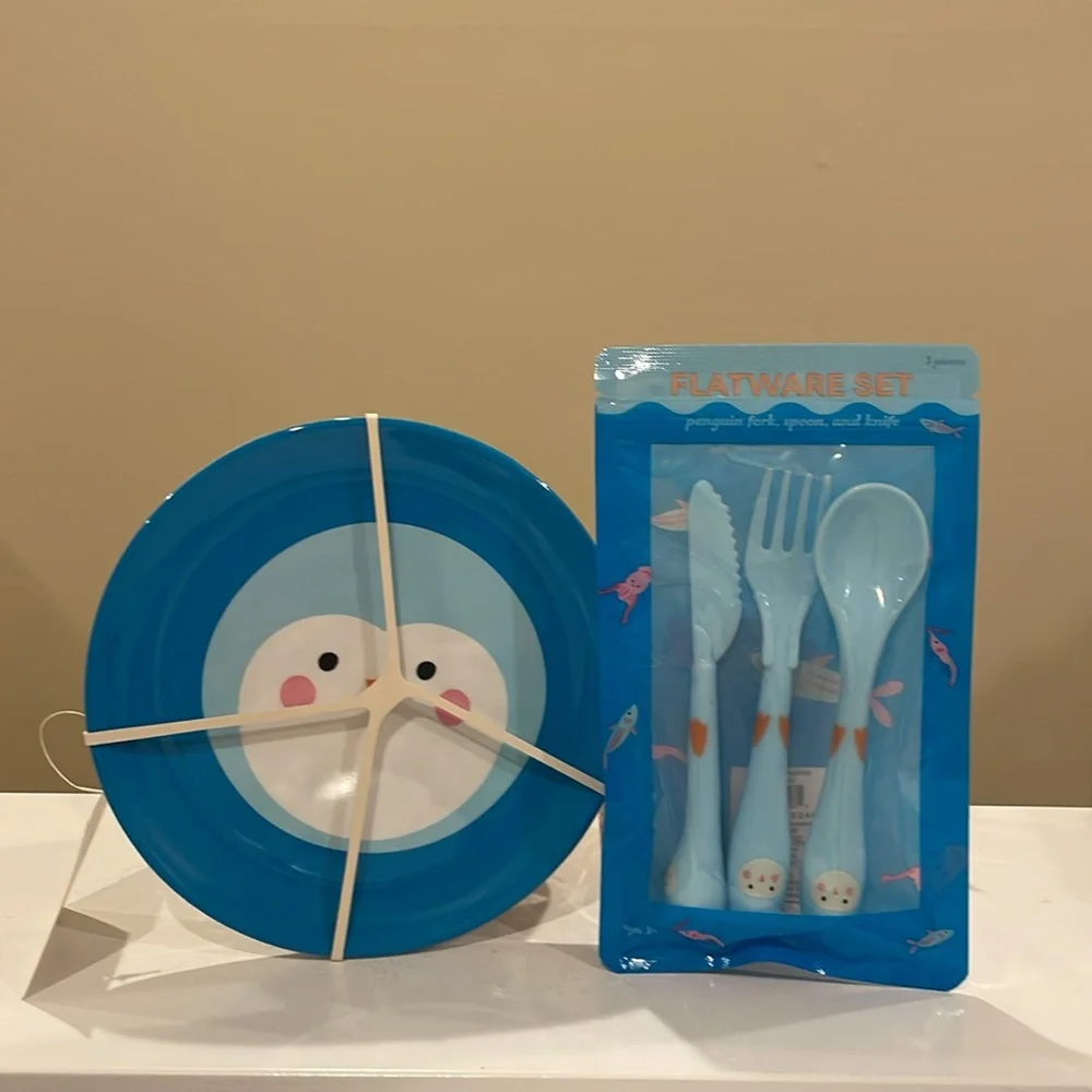 NWT Target Bullseye Playground Kids Winter Penguin Plates & Utensil Set